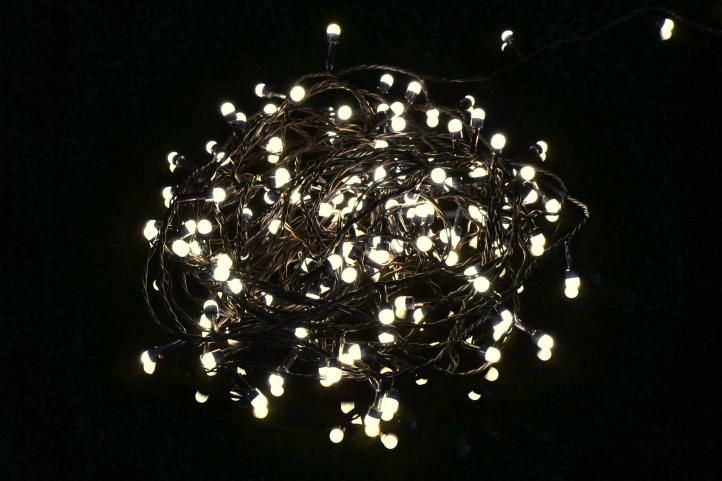 LED osvetlenie Garth 18 m - teple biele, 200 diód