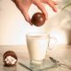 Čokoládová bomba do kávy či mlieka s marshmallow